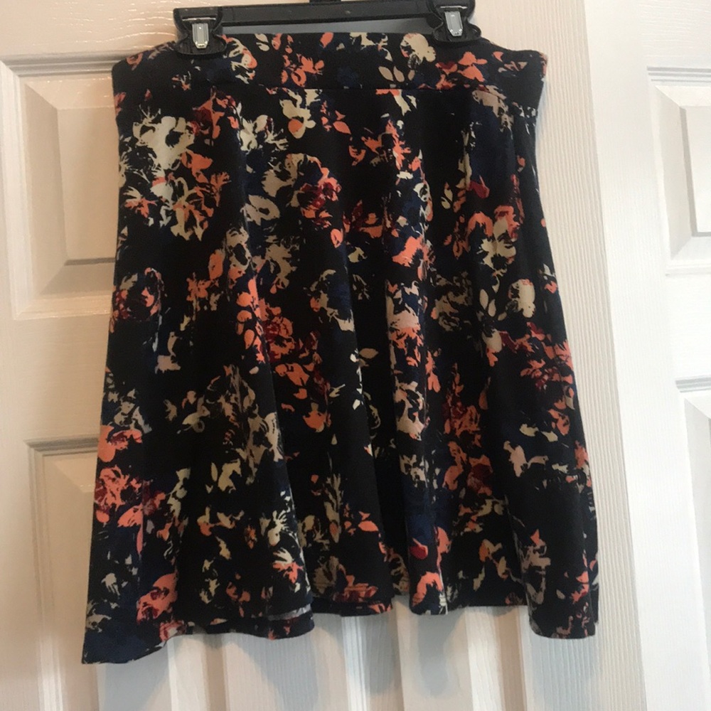 Floral flow skirt